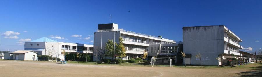 富津市立飯野小学校