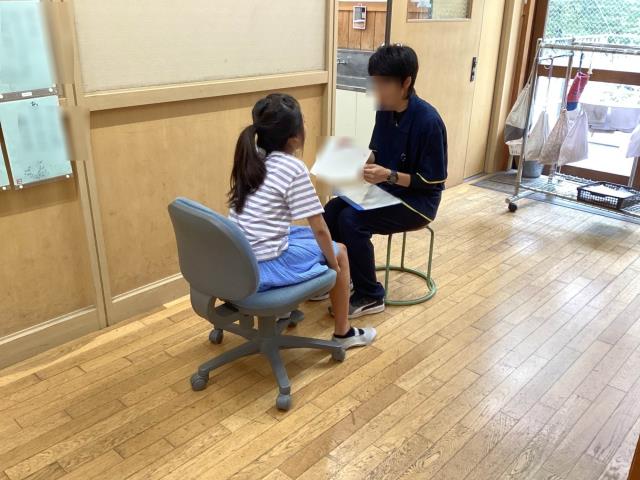 なかよしライブラリー【いろは家具 は】 悩ん