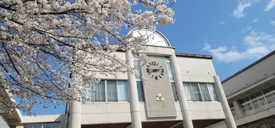 塩尻市立片丘小学校