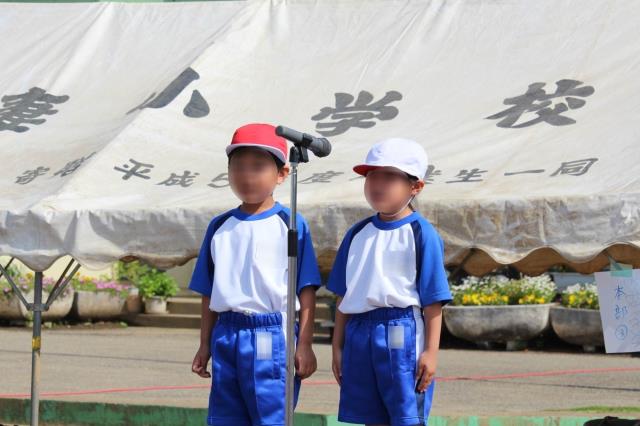 まことなるたき団地にあるまことなるたき子供園制服女の子