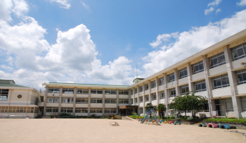 神崎郡市川町教育委員会 学校案内