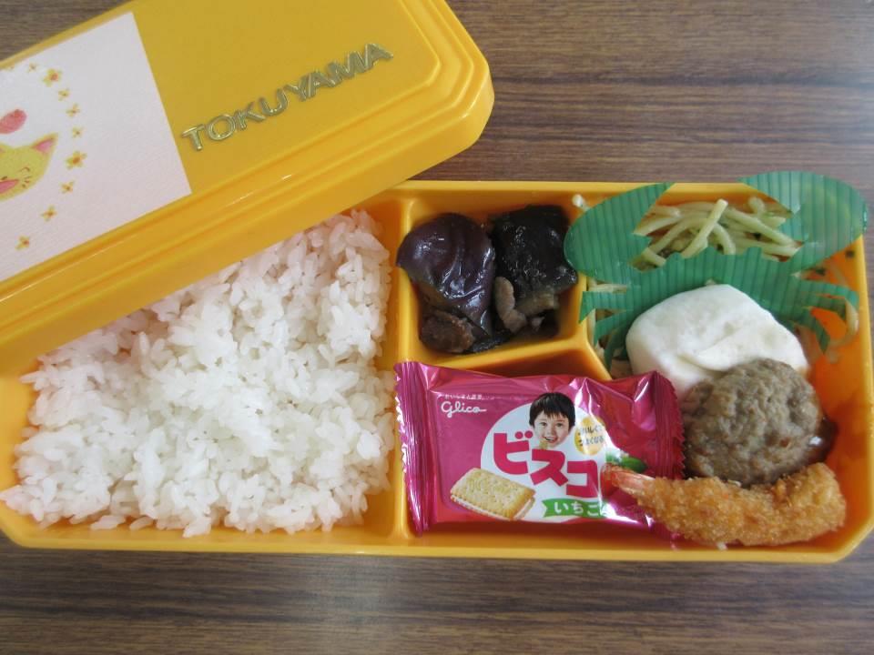 鋼鈑幼稚園 ニュース 今日の給食