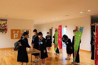 俺が小学校の図工の時間に作った白鳥 csm.fi.cr