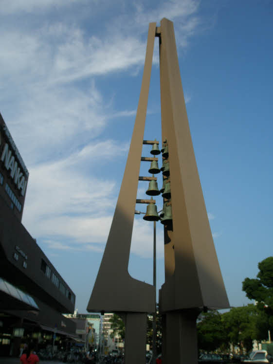 知恵の輪 街のアート 和歌山市 カリヨン