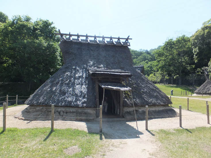 知恵の輪-縄文から古墳時代の住居02